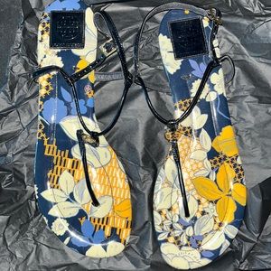 Tory Burch Floral Gold emblem sandals